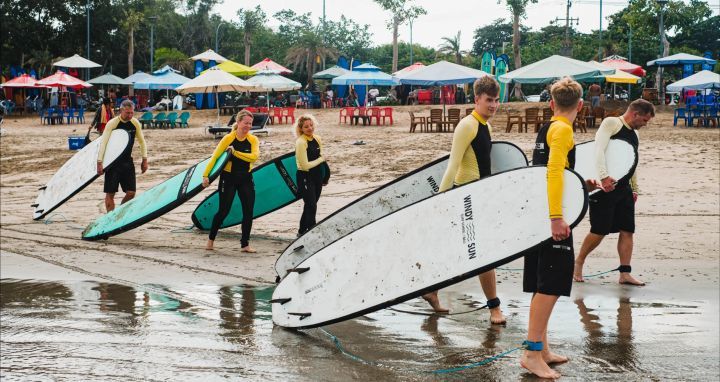 Service surf Surf Lesson